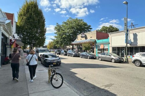 Carytown offers a vibrant mix of shopping and dining experiences, perfect for a leisurely stroll exploring unique boutiques, and indulging in delicious cuisine